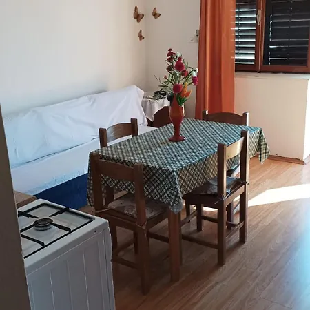 Apartment Malac Baselovici