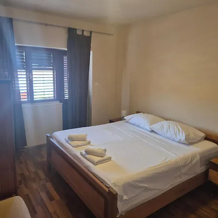 Malac Appartement Baselovici